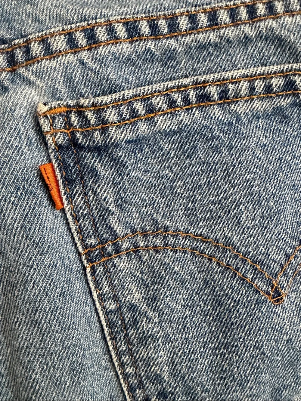 Vintage Levi’s orange tag 100% cotton relaxed fit denim Jean shorts